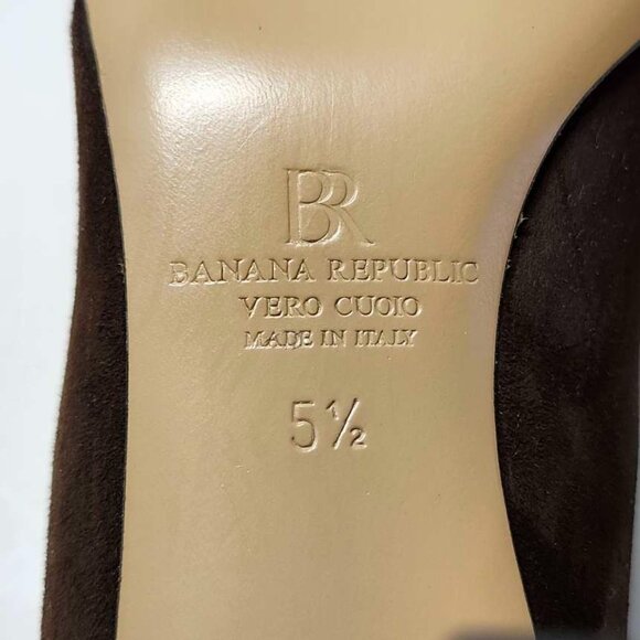 Arden Suede Pump by Banana Republic | 5.5 | Chocolate Brown Suede - Picture 9 of 10